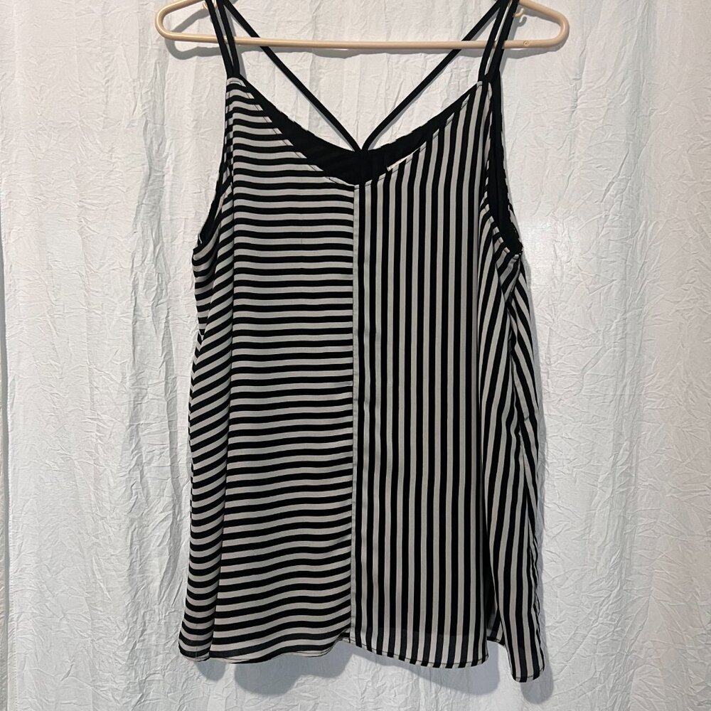 CATO Women's Large Sleeveless Black and White Striped Blouse